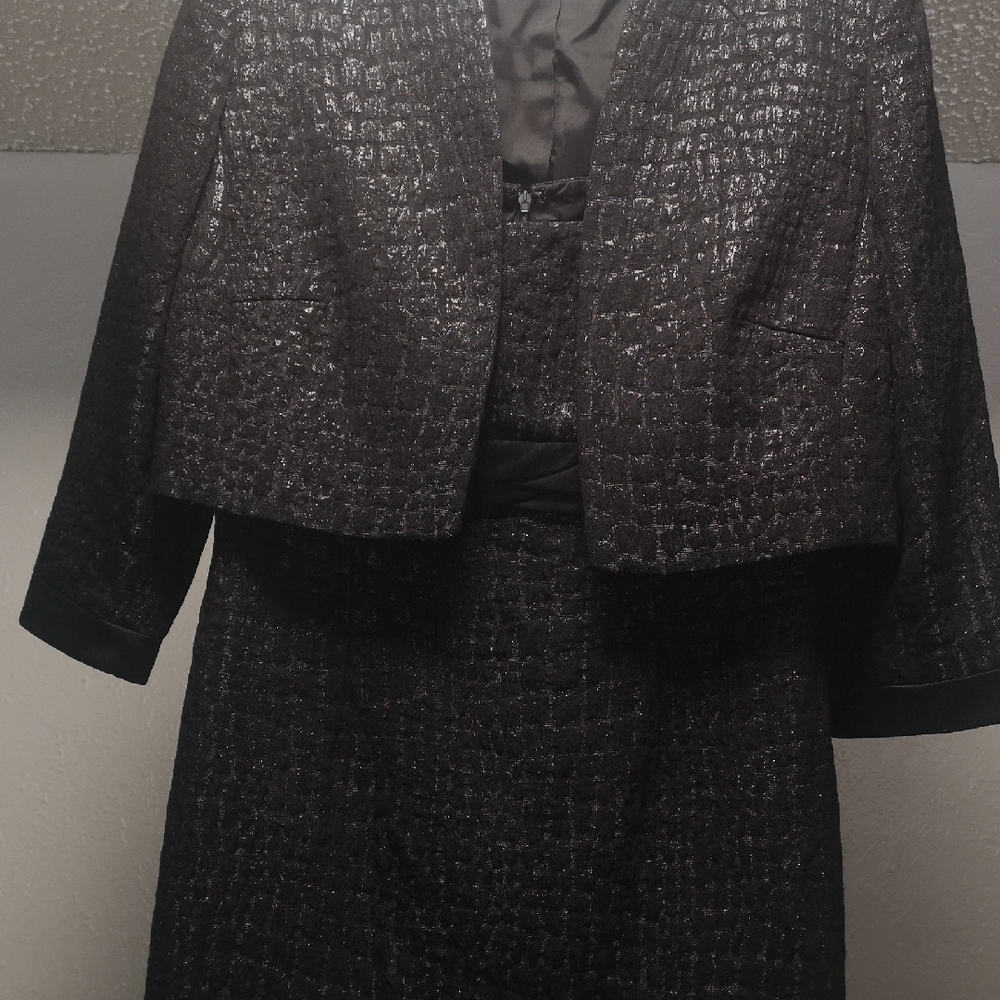 NWOT Tahari Elegant Black Jacket and Dress Set - Picture 5 of 15